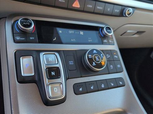 Used 2024 Hyundai Palisade Calligraphy image 15