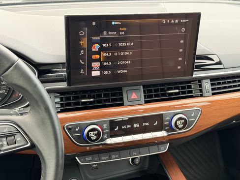 Used 2023 Audi A4 2.0T Premium w/ Convenience Package image 18