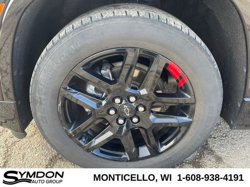 Used 2023 Chevrolet Traverse Premier w/ Redline Edition image 12