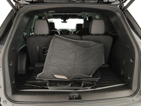 Used 2023 Chevrolet Traverse RS w/ LPO, Roadside Safety Package AWD/4WD image 32
