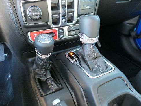 New 2026 Jeep Wrangler Unlimited Rubicon w/ Xtreme 35 Tire Package image 17