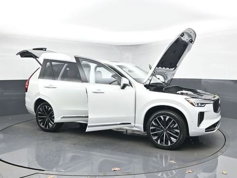 New 2026 Volvo XC90 B6 Plus image 54