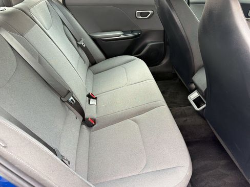 Used 2025 Kia K4 FWD image 33