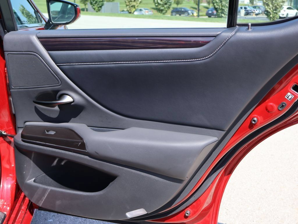 Used 2019 Lexus ES 350 w/ Premium Package FWD image 15