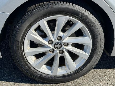 Used 2022 Toyota Camry LE image 6