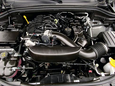 Used 2025 Dodge Durango GT w/ Blacktop Package image 28