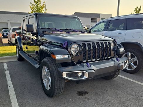 Used 2022 Jeep Gladiator Sport AWD/4WD image 4
