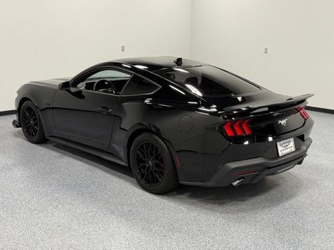 Certified 2024 Ford Mustang Coupe RWD image 9