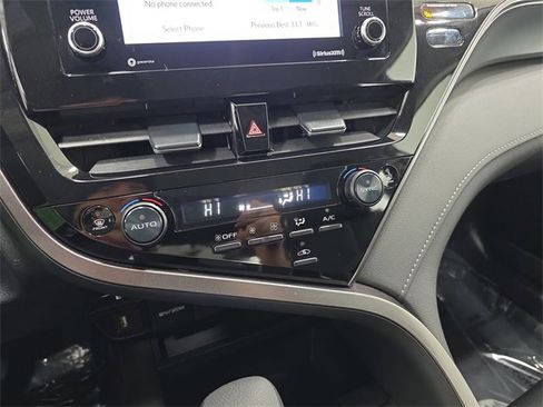 Certified 2024 Toyota Camry LE image 21