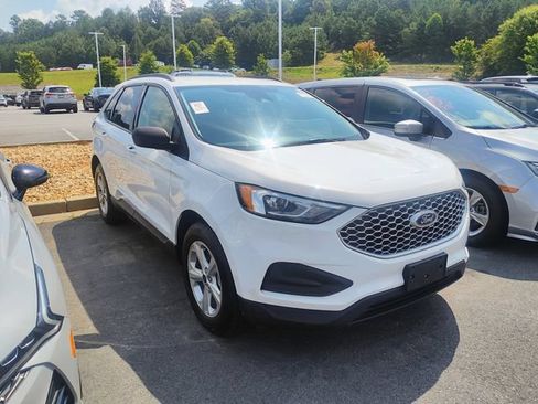 Used 2024 Ford Edge SE AWD/4WD image 3