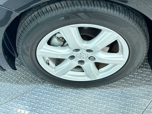 Used 2025 Toyota Camry SE w/ Convenience Package image 10