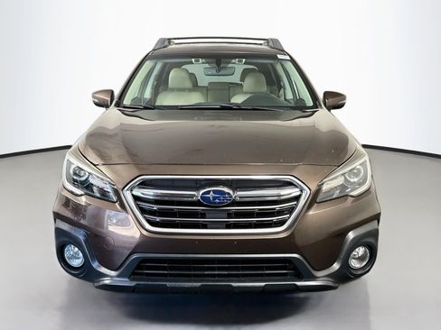 Used 2019 Subaru Outback 2.5i Limited AWD/4WD image 2