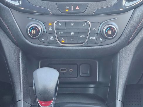 Used 2022 Chevrolet Equinox RS w/ LPO, Floor Liner Package image 13