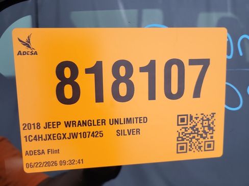 Used 2018 Jeep Wrangler Unlimited Sahara w/ Cold Weather Group AWD/4WD image 15