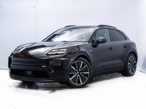 Certified 2025 Porsche Macan 4S Electric image 1
