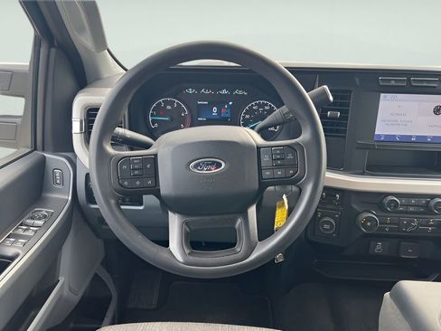 Used 2024 Ford F250 XLT image 14