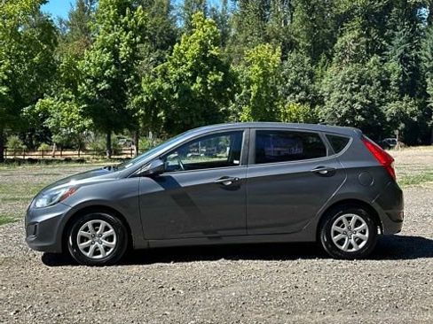 Used 2012 Hyundai Accent GS FWD image 6
