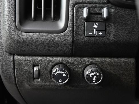 Used 2022 Chevrolet Colorado ZR2 AWD/4WD image 23