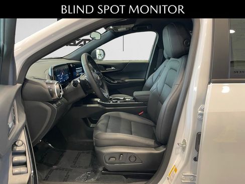 Used 2026 Chevrolet Equinox LT w/ Convenience Package II AWD/4WD image 8