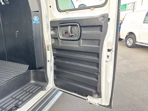 Used 2024 GMC Savana 2500 w/ Driver Convenience Package image 25