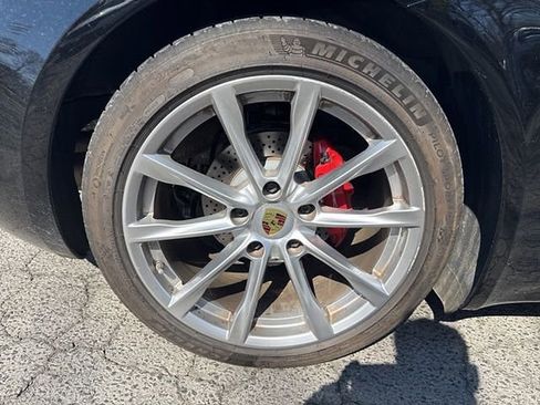 Used 2017 Porsche 718 Boxster S image 19