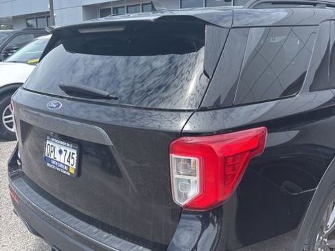 Used 2023 Ford Explorer XLT w/ Equipment Group 202A RWD image 9