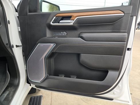 Certified 2022 Chevrolet Silverado 1500 High Country w/ High Country Premium Package image 30