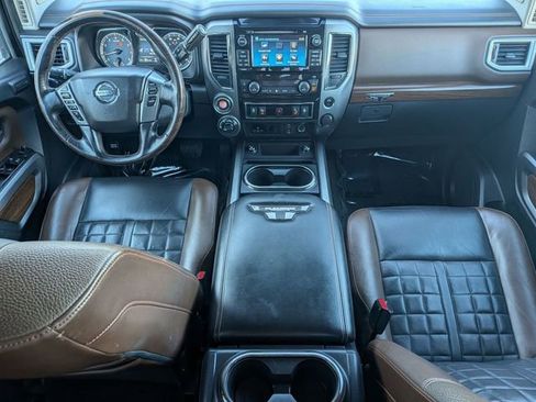 Used 2018 Nissan Titan Platinum Reserve image 31