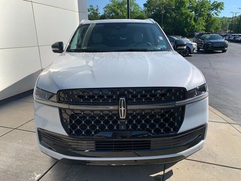New 2026 Lincoln Navigator Black Label AWD/4WD image 16