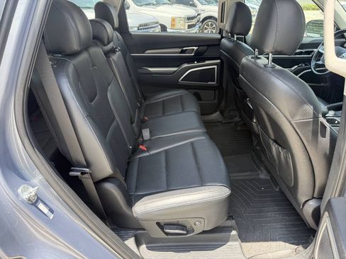 Used 2020 Kia Telluride S w/ S 8 Passenger Seating Package FWD image 25
