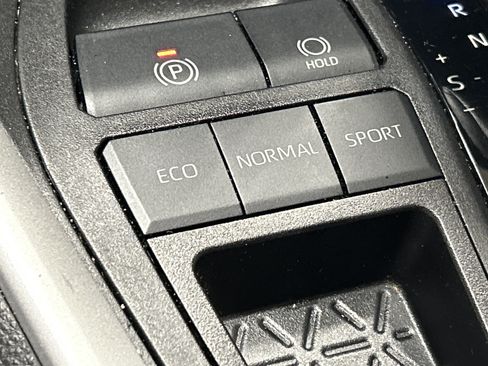 Used 2023 Toyota RAV4 LE FWD image 26