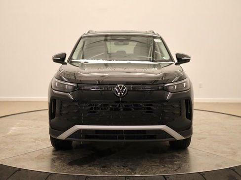 New 2026 Volkswagen Tiguan SE AWD/4WD image 8