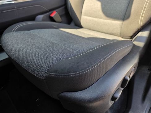 Used 2025 GMC Acadia Elevation image 23