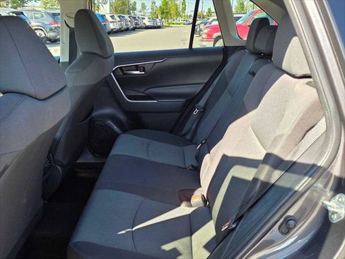 Used 2025 Toyota RAV4 XLE AWD/4WD image 16