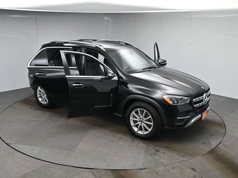 Used 2024 Mercedes-Benz GLE 450e 4MATIC image 62