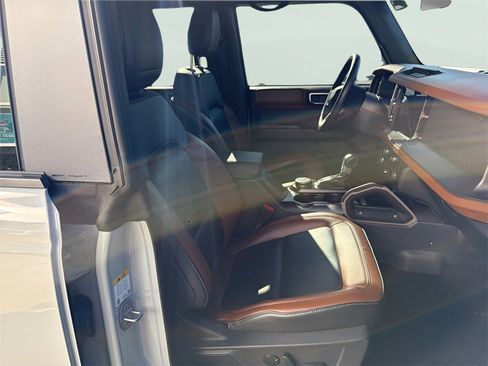 Certified 2024 Ford Bronco Outer Banks image 10