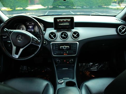 Used 2015 Mercedes-Benz GLA 250 image 11