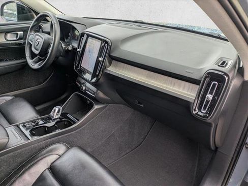 Used 2023 Volvo XC40 B5 Ultimate w/ Protection Package Premier image 20