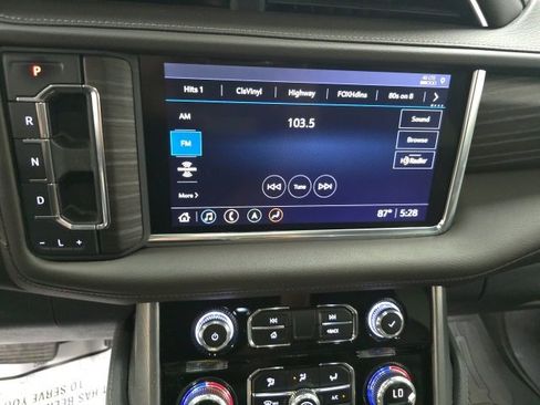 Used 2021 GMC Yukon XL Denali image 18