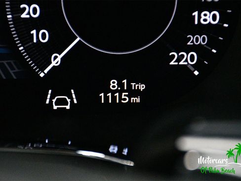 Used 2025 Bentley Flying Spur Plug-In Hybrid image 34