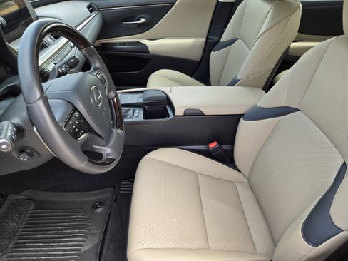 Used 2020 Lexus ES 300h w/ Premium Package FWD image 9