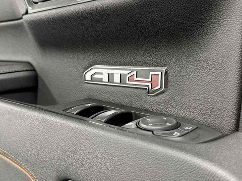 Used 2023 GMC Sierra 1500 AT4 image 13