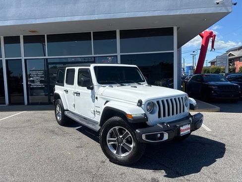 Used 2019 Jeep Wrangler Unlimited Sahara w/ LED Lighting Group AWD/4WD image 2