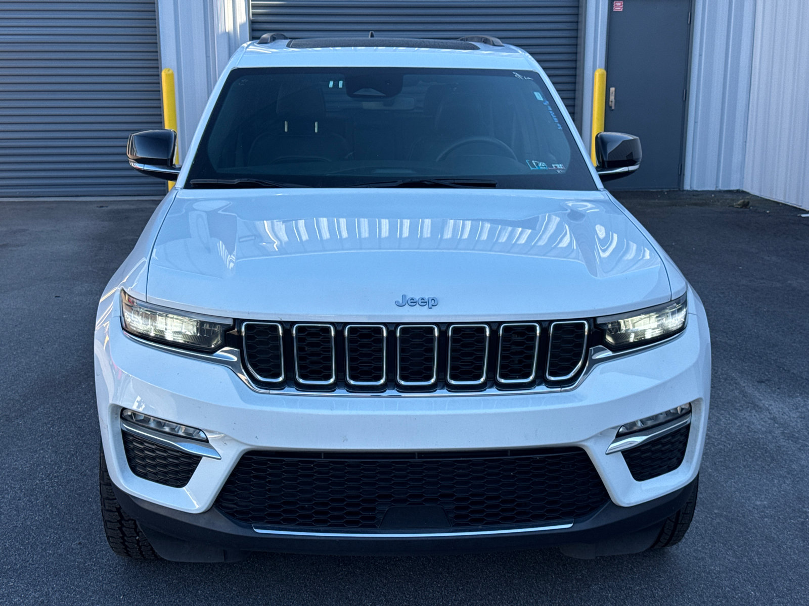 Used 2024 Jeep Grand Cherokee Limited 4xe AWD/4WD image 2