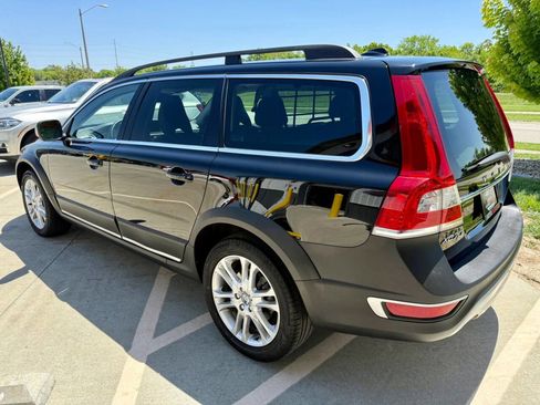 Used 2016 Volvo XC70 T5 Premier w/ Proximity Package FWD image 6