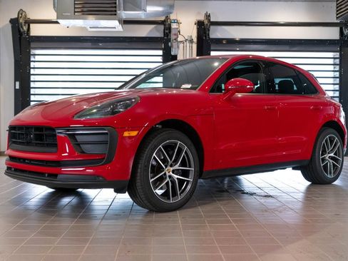 Certified 2026 Porsche Macan AWD/4WD image 1
