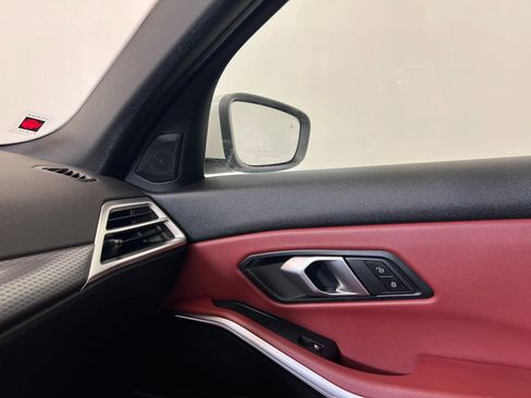 Used 2025 BMW 330i xDrive Sedan w/ Premium Package AWD/4WD image 29