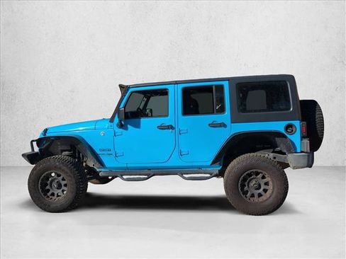 Used 2018 Jeep Wrangler Unlimited Sport w/ Connectivity Group image 8