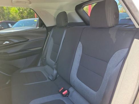 Used 2023 Chevrolet TrailBlazer LT w/ Convenience Package image 11