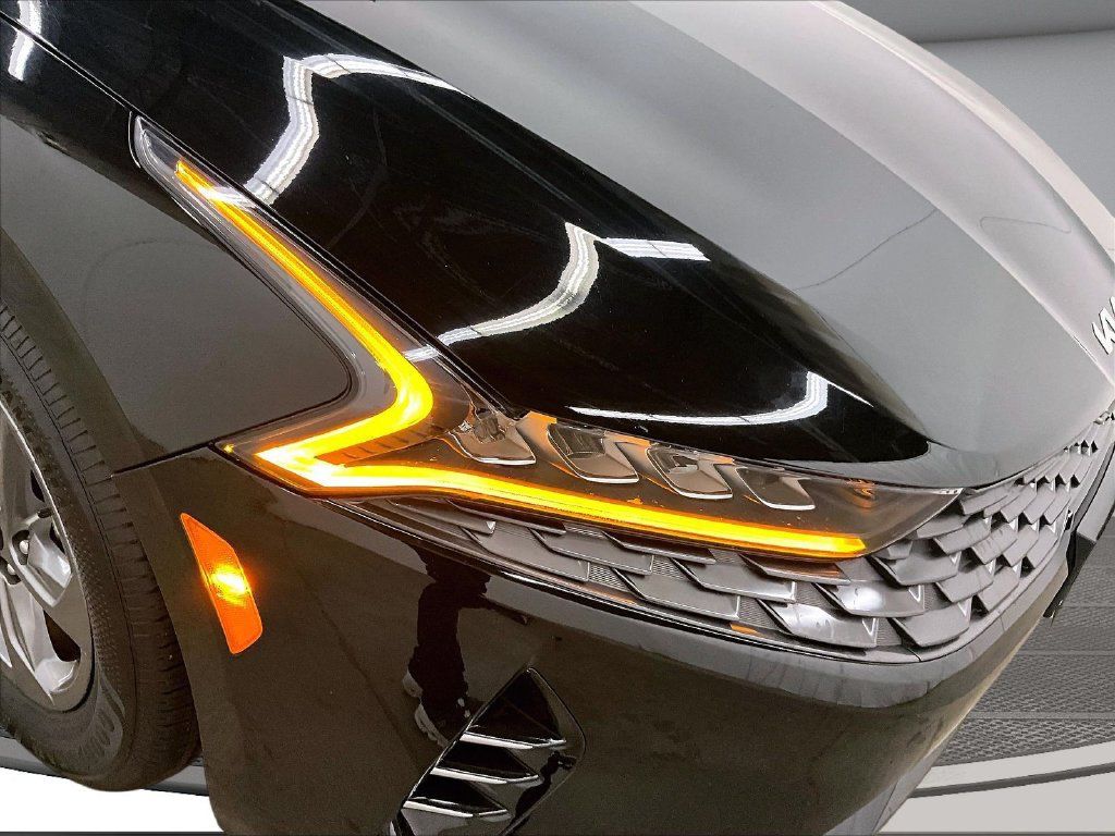 Used 2022 Kia K5 LXS FWD image 30